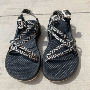 Women’s Chacos size 8